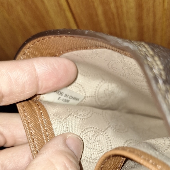 Michael Kors- Jet Set Crossbody Bag (Brown And Tan) W/ Wallet - Picture 12 of 12